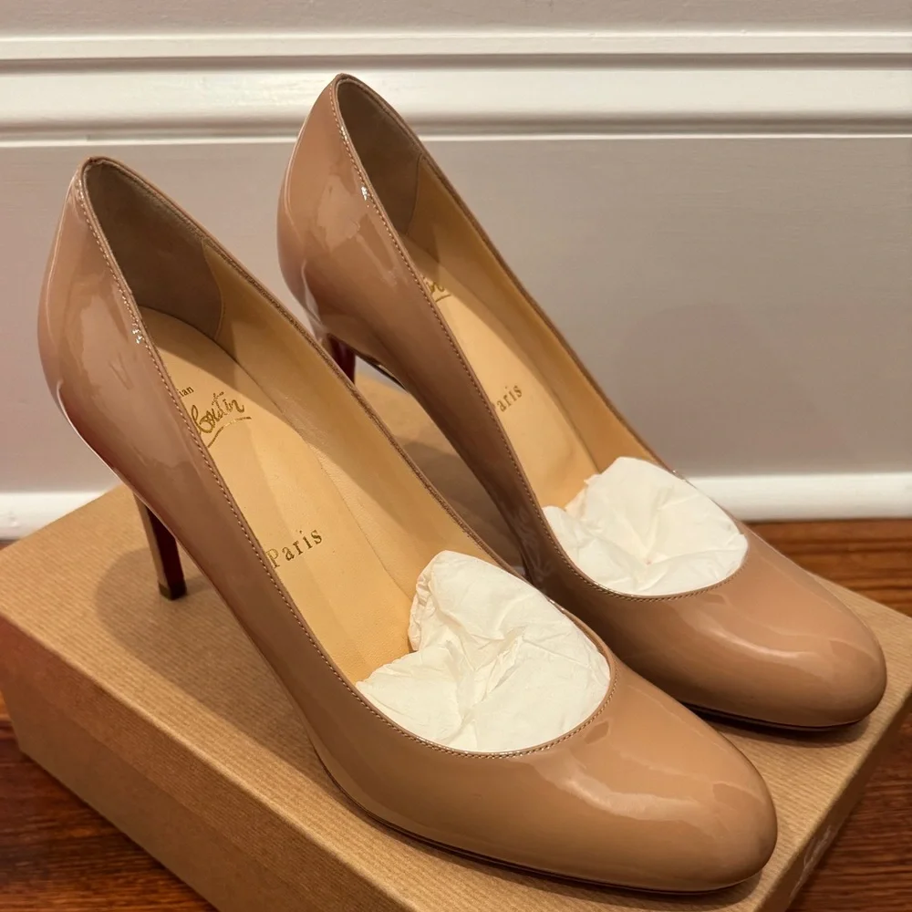 Christian Louboutin Beige Patent Leather Rounded Toe Pump Heels - Picture 4 of 16